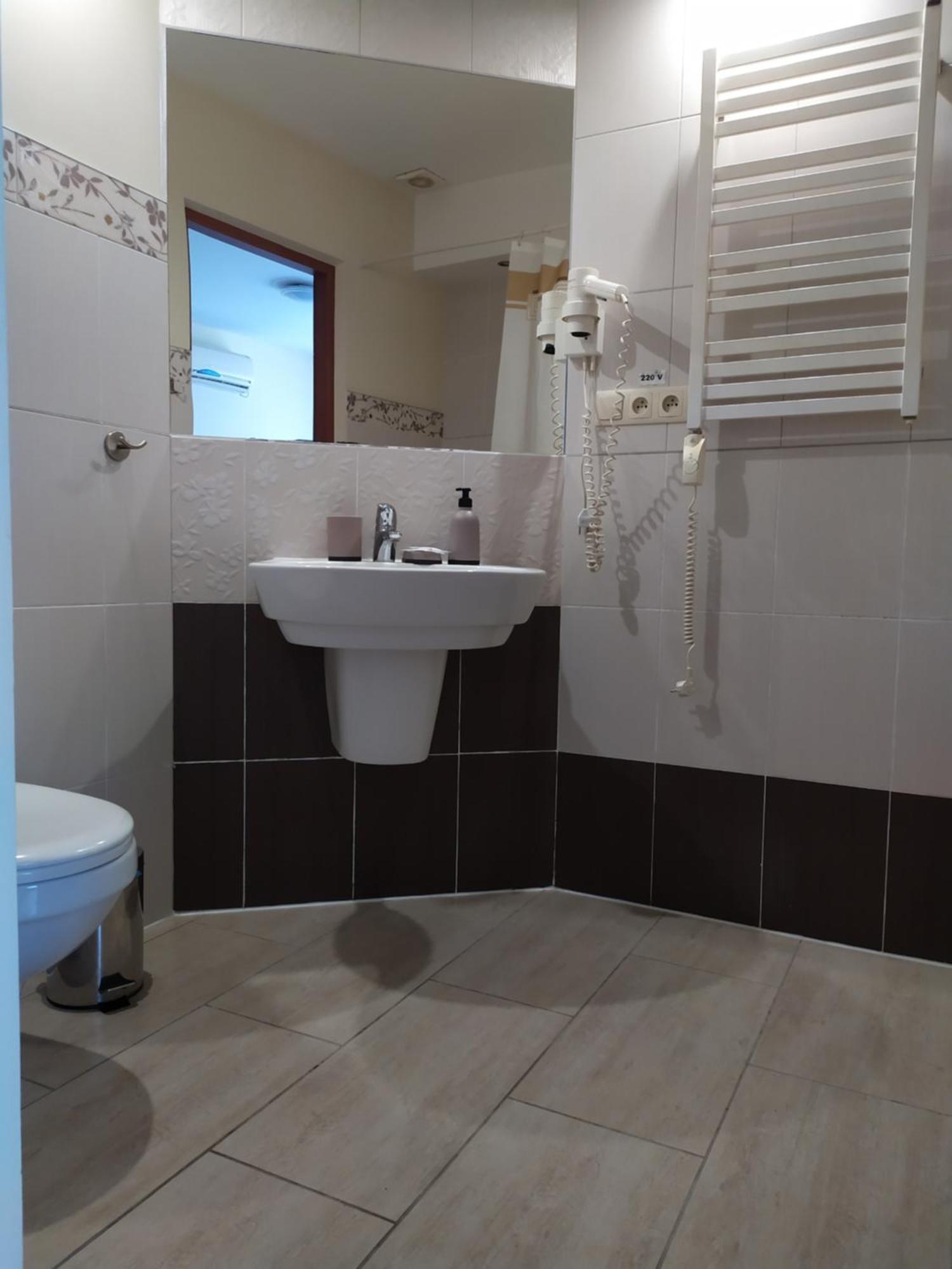 Motel Euro Lyuboml Zewnętrze zdjęcie