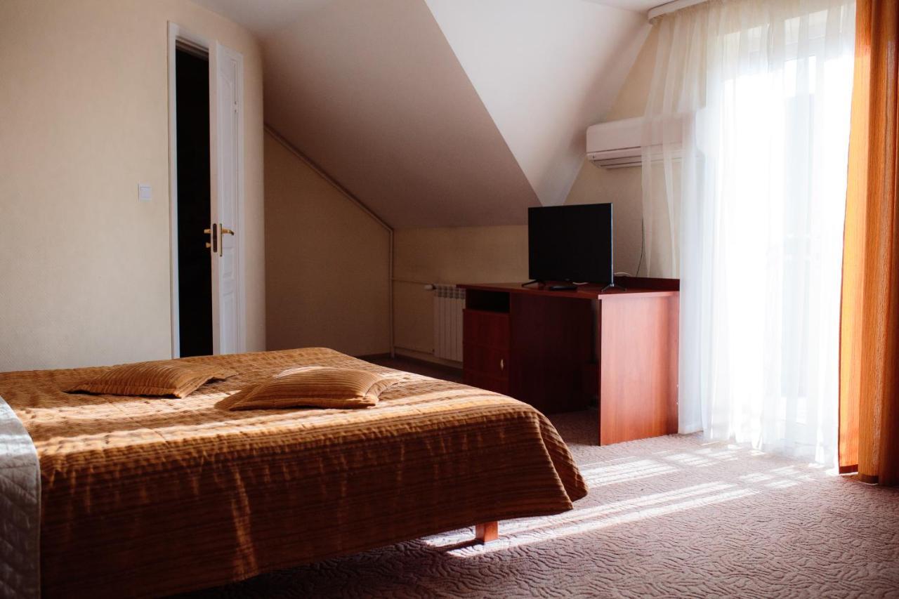 Motel Euro Lyuboml Zewnętrze zdjęcie